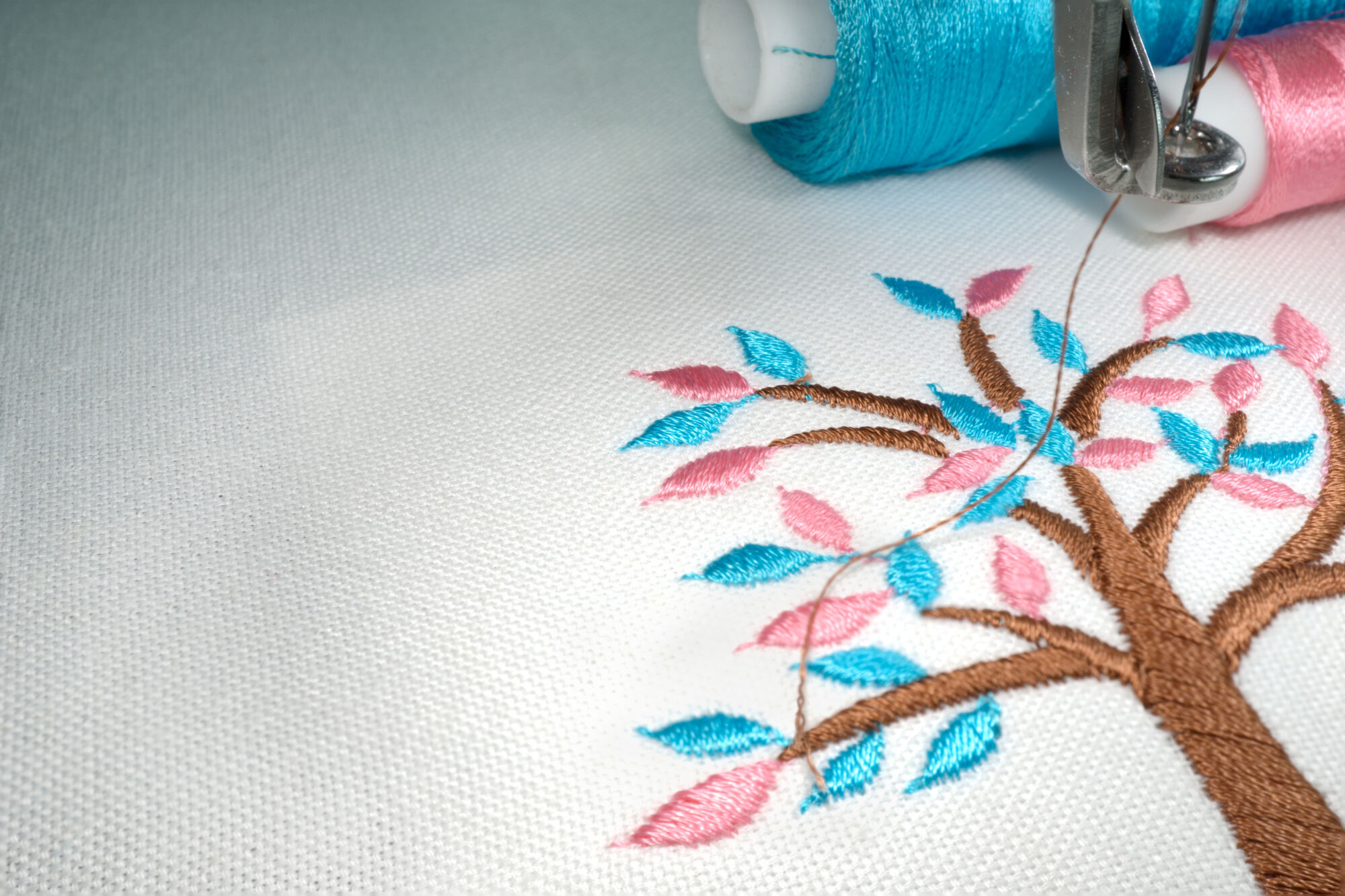 BRODERIE | Erdem Créations Des prestations de broderie haut de gamme et sur mesure en France, Europe et International Remiremont